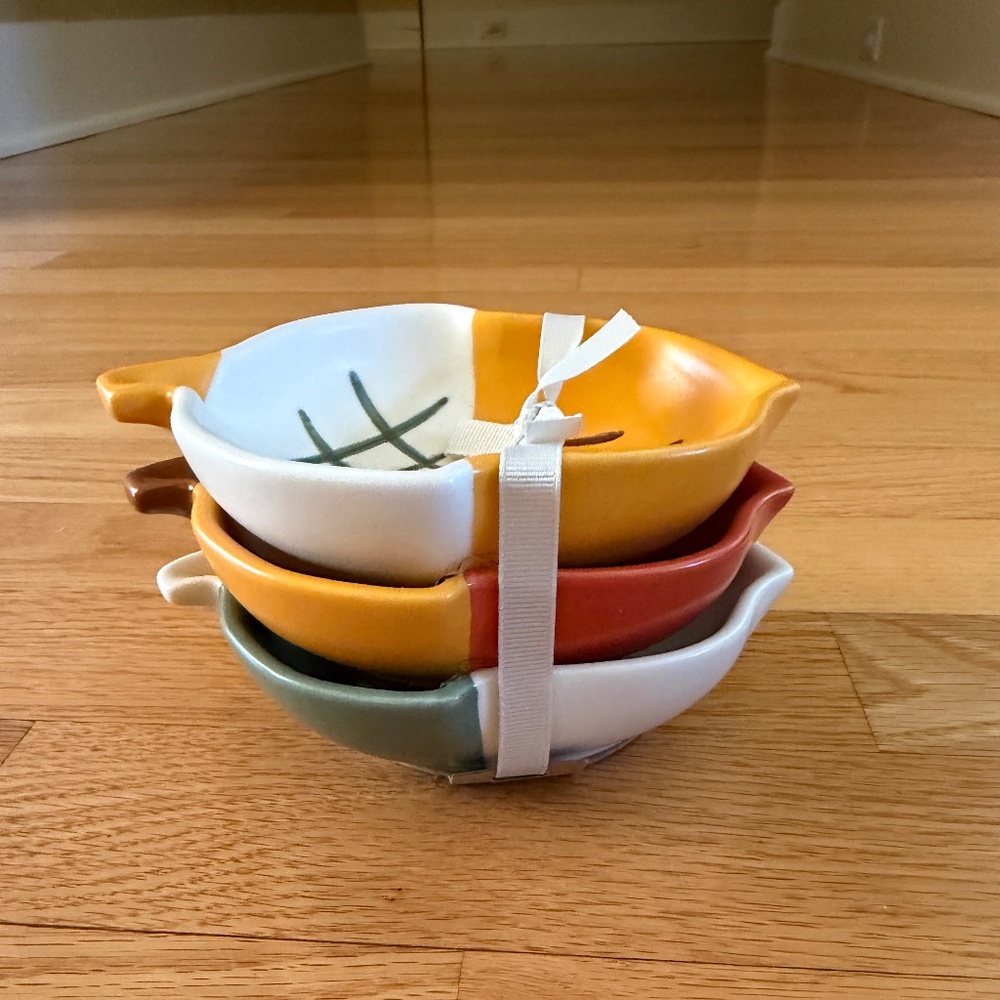 NWT Hallmark Acorn Bowls Set of 3 Snack Bowls Nut Bowls